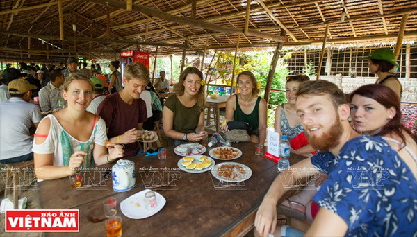 Cần Thơ - "Thủ phủ" miền Tây với gạo trắng nước trong ảnh 7