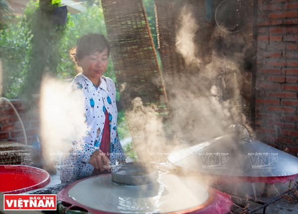 Cần Thơ - "Thủ phủ" miền Tây với gạo trắng nước trong ảnh 12