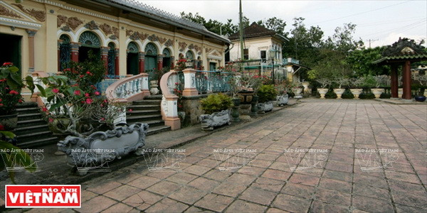 Cần Thơ - "Thủ phủ" miền Tây với gạo trắng nước trong ảnh 11