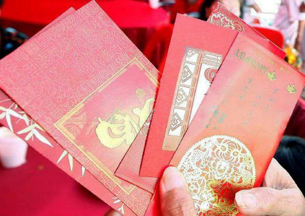 Malaysia tặng bao lì xì năm mới cho người Hoa trong khu phố Tàu ảnh 1
