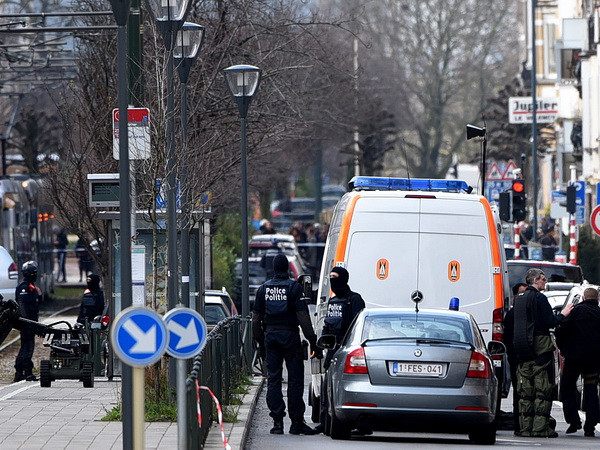 Interpol đề xuất giúp đỡ Bỉ xác định mạng lưới khủng bố ảnh 1