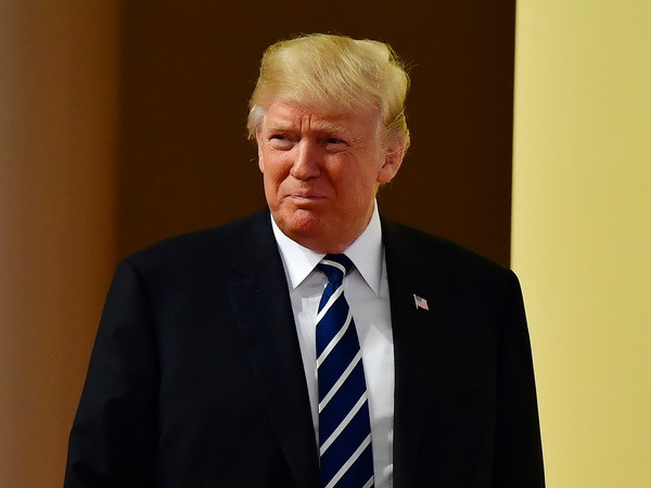 Hoãn chuyến thăm Anh của Tổng thống Mỹ Donald Trump tới năm 2018 ảnh 1