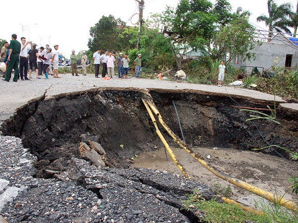 Quảng Ninh: "Hố tử thần" tại Cẩm Phả là do vận động tự nhiên ảnh 1