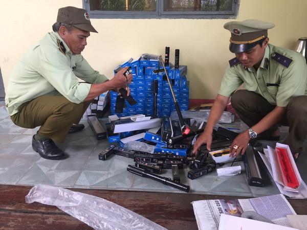 Quảng Nam bắt giữ lượng lớn hàng "nóng" vận chuyển trái phép ảnh 1