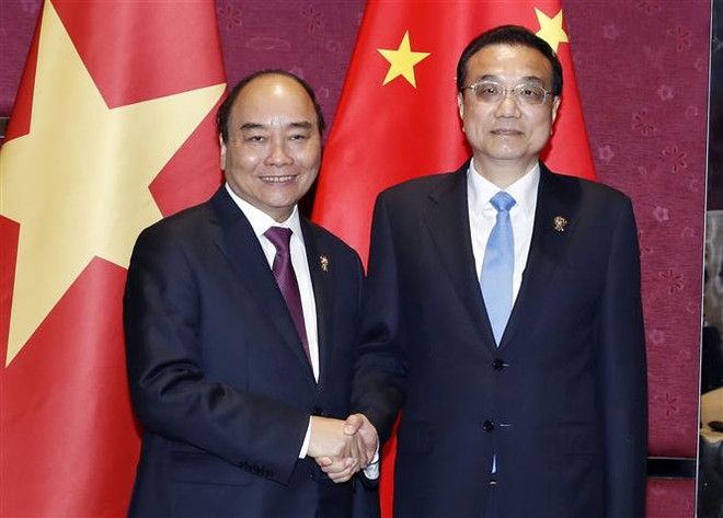 Thủ tướng Nguyễn Xuân Phúc tiếp xúc bên lề Hội nghị Cấp cao ASEAN 35 ảnh 2