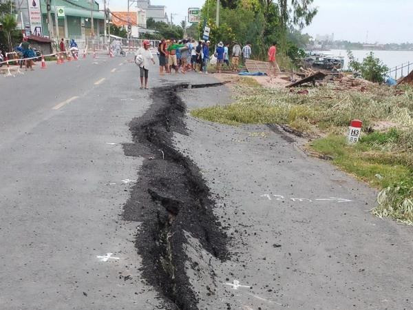 Cấm các phương tiện lưu thông trên Quốc lộ 91 đoạn qua xã Bình Mỹ ảnh 1