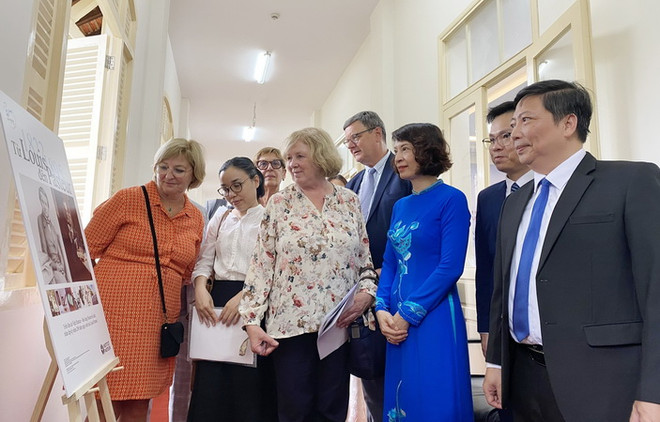 Triển lãm cuộc đời và sự nghiệp của Nhà khoa học lỗi lạc Louis Pasteur ảnh 1