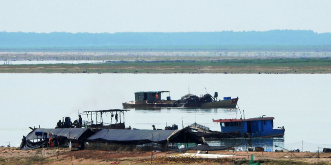 Chấn chỉnh hoạt động khai thác cát trong lòng hồ Dầu Tiếng ảnh 2