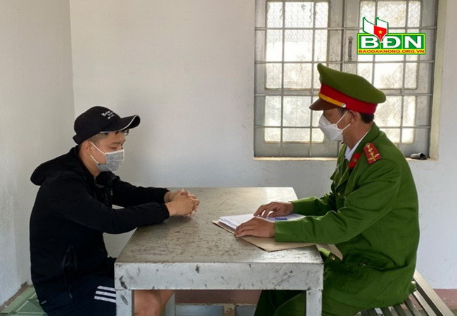 Đắk Nông: Khởi tố hai đối tượng lừa đảo bán thép qua Internet ảnh 1