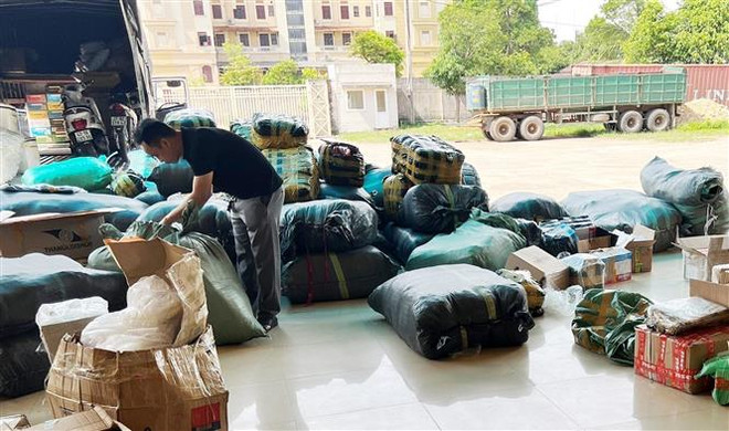 Liên tiếp phát hiện các vụ vận chuyển, mua bán hàng nhập lậu ảnh 1