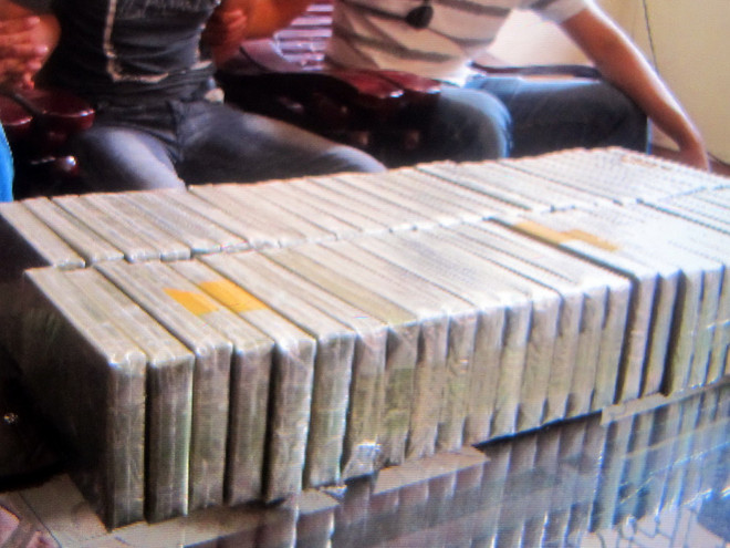 Thái Nguyên: Bắt hai đối tượng vận chuyển 200 bánh heroin ảnh 1