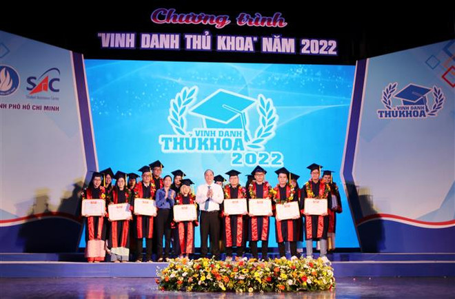 Tìm lời giải cho bài toán về thu hút và giữ chân nhân tài ảnh 1