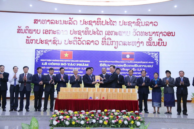 Lễ công bố tác phẩm Hồ Chí Minh toàn tập từ tiếng Việt sang tiếng Lào ảnh 1