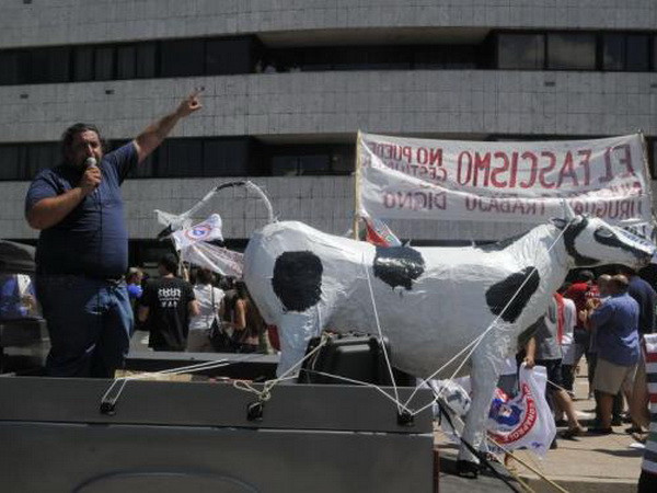 Uruguay lo ngại tình trạng các tập đoàn đa quốc gia đến đầu cơ ảnh 1