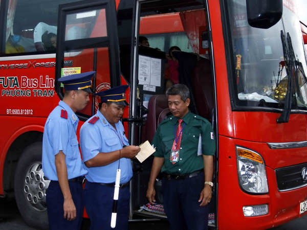 Tổ chức bốn đoàn liên ngành kiểm tra trật tự, an toàn giao thông ảnh 1
