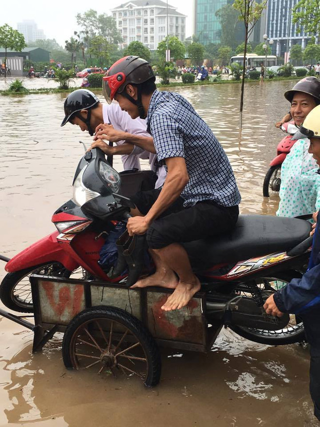 Đắt khách dịch vụ xe cải tiến "giải cứu" xe máy quanh tòa nhà Keangnam ảnh 1