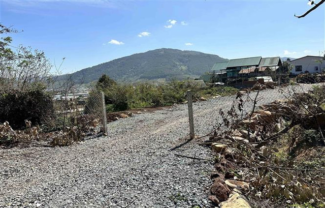 Lập biên bản vụ tự ý đấu nối trái phép với cao tốc Liên Khương-Prenn ảnh 2