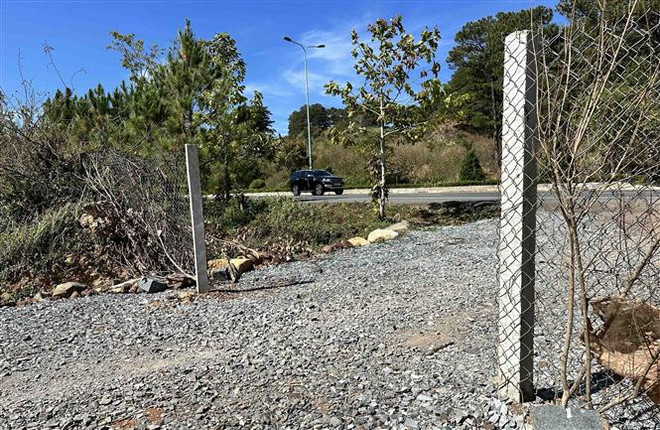 Lập biên bản vụ tự ý đấu nối trái phép với cao tốc Liên Khương-Prenn ảnh 1