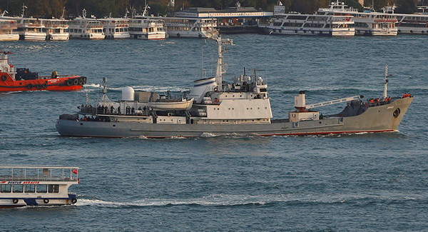 Nguy cơ IS tấn công tàu chiến Nga đi qua eo biển Bosphorus ảnh 1
