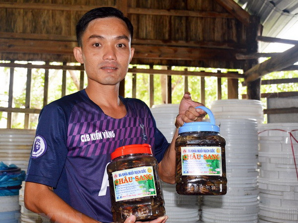 Làng nghề đặc sản tất bật vào mùa cung ứng Tết Nguyên đán ảnh 1