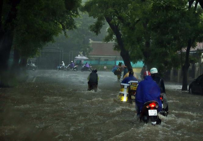 Bắc Bộ mưa dông rải rác, riêng khu Tây Bắc có nơi mưa dông rất to ảnh 1