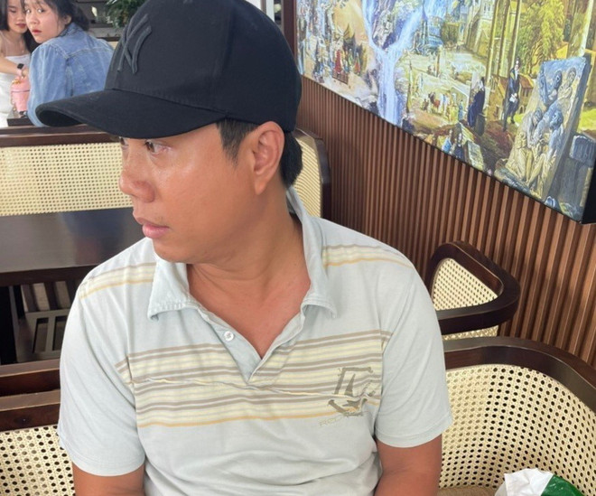 Đối tượng Phạm Phú Hoàng Duy (sinh năm 1985, hiện trú tại Phường 3, Quận 8, Thành phố Hồ Chí Minh) khi bị bắt. (Ảnh: TTXVN phát) ttxvn_1203_chay an (2).jpg