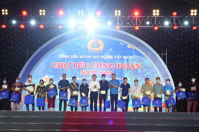 Tưng bừng khai mạc Chợ Tết công đoàn năm 2023 cho người lao động ảnh 3