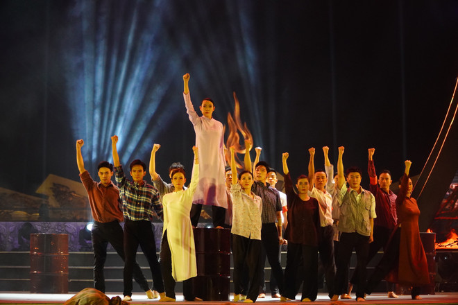 Đặc sắc chương trình sân khấu hóa về cuộc Tổng tiến công Mậu Thân 1968 ảnh 1