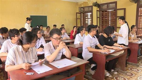 Kịp thời nhận diện thí sinh đưa thiết bị công nghệ cao vào phòng thi ảnh 1