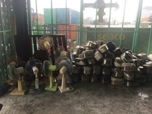 Phát hiện thêm hàng điện lạnh đã qua sử dụng tại cảng Cát Lái ảnh 1