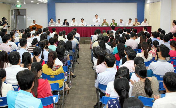 Quang cảnh buổi tiếp xúc giữa lãnh đạo tỉnh và các nhà đầu tư nước ngoài. Giám đốc Công an Bình Dương nhận thiếu sót chậm xử lý vụ phá hoại ảnh 2