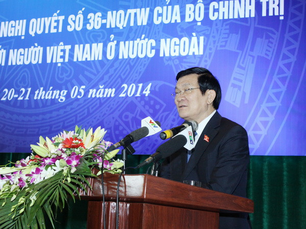 Chủ tịch nước Trương Tấn Sang phát biểu tại hội nghị. (Ảnh: Lâm Khánh/TTXVN) Tháo gỡ vướng mắc để phát huy sức mạnh cộng đồng Việt kiều ảnh 1