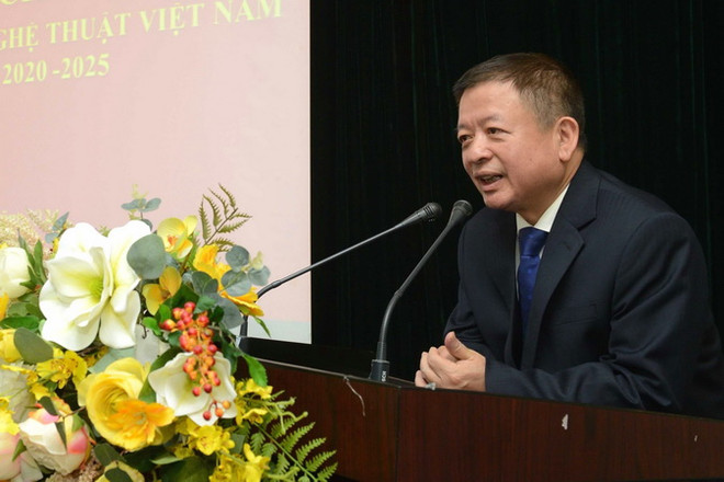 Ông Đỗ Hồng Quân, Bí thư Đảng đoàn Liên hiệp các Hội Văn học nghệ thuật Việt Nam, nhiệm kỳ 2020-2025 phát biểu. (Ảnh: TTXVN phát) Nhạc sỹ Đỗ Hồng Quân giữ chức Chủ tịch Liên hiệp các HVHNT Việt Nam ảnh 2