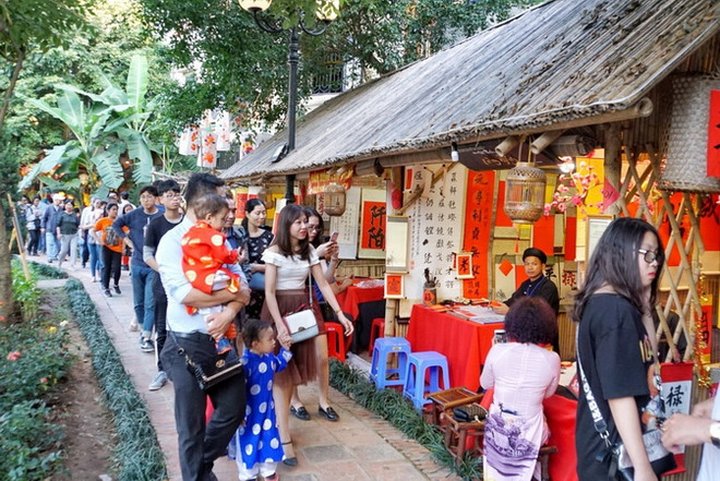 Các điểm văn hóa tâm linh, vui chơi giải trí ở Hà Nội hút du khách ảnh 1