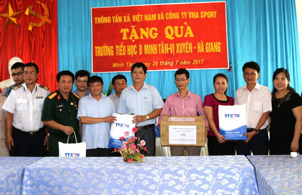 Kỷ niệm 70 năm Ngày Thương binh-Liệt sỹ với nhiều hoạt động ý nghĩa ảnh 2