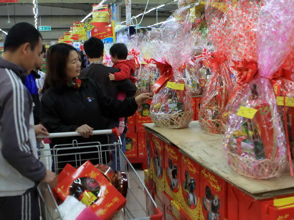 Giỏ quà Tết: Siêu thị chiếm lĩnh thị trường với nhiều dịch vụ ảnh 1