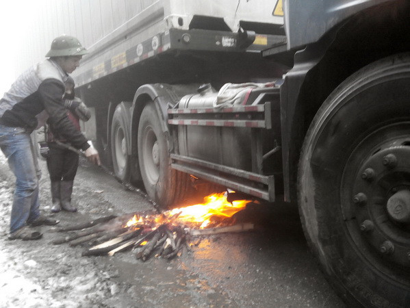 Tỉnh miền núi Lào Cai chìm trong rét đậm rét hại, nhiệt độ giảm sâu ảnh 1