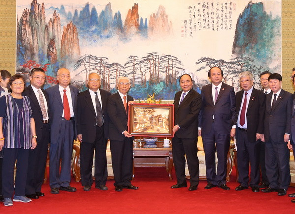 Việt Nam luôn ghi nhớ công lao của các cựu cố vấn Trung Quốc ảnh 1