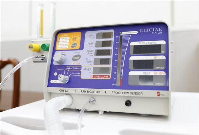 Bệnh viện đầu tiên tại Đồng bằng sông Cửu Long được tặng 50 máy thở ảnh 1