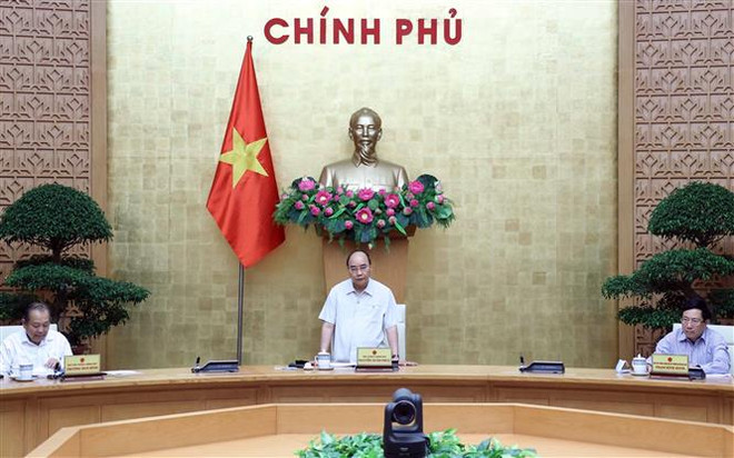 Thủ tướng chỉ đạo bám sát tinh thần 'sống chung với dịch' ảnh 1