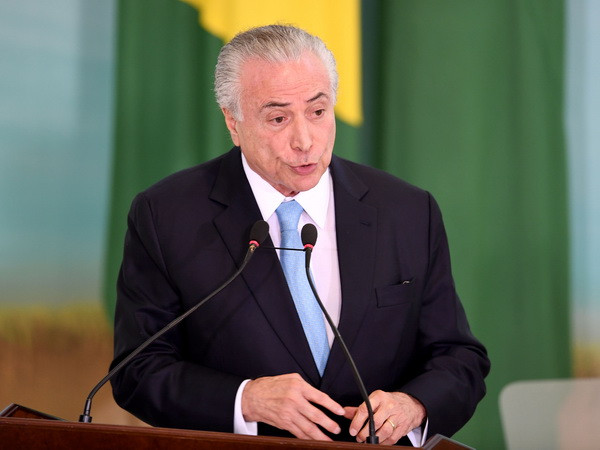 Brazil: Đảng chủ chốt trong liên minh cầm quyền ủng hộ ông Temer ảnh 1