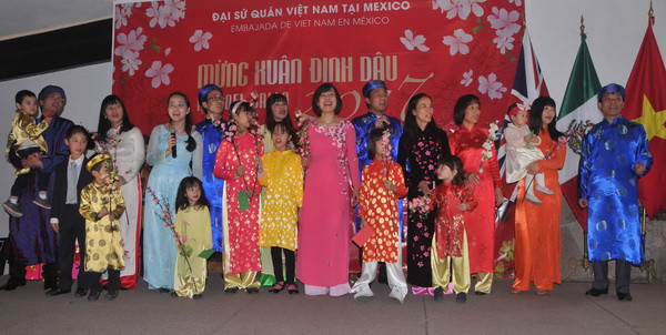 Cộng đồng người Việt tại Mexico hân hoan đón Xuân Đinh Dậu ảnh 1