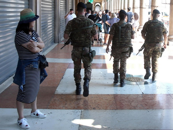 Italy tăng cường an ninh cao độ trong dịp Lễ Phục sinh ảnh 1