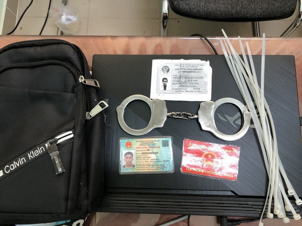 Bình Dương: Điều tra vụ sử dụng giấy tờ giả, kiểm tra hành chính dân ảnh 1