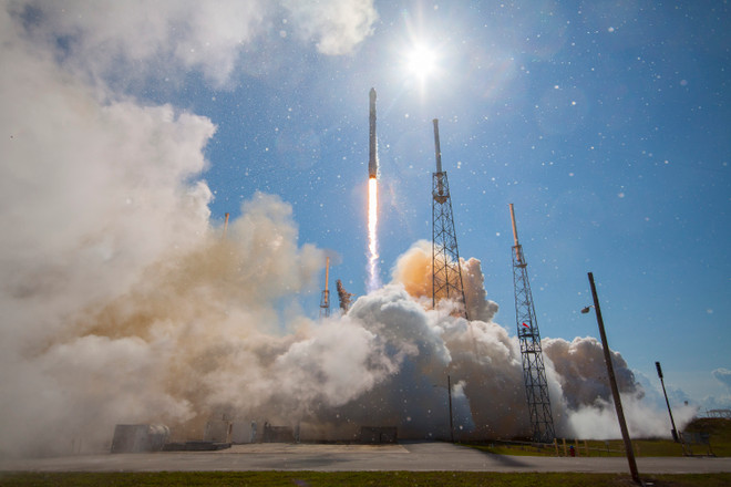 Tên lửa Falcon 9 của Space X. (Nguồn: spacex.com) SpaceX phóng vệ tinh tối mật của Chính phủ Mỹ lên quỹ đạo ảnh 1