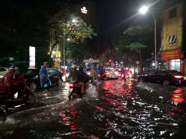 Hà Nội vẫn chưa khắc phục được những điểm úng ngập cố hữu ảnh 1