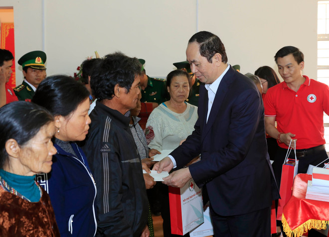 Phấn đấu để cuộc sống mỗi người dân, gia đình ngày càng tốt đẹp hơn ảnh 1