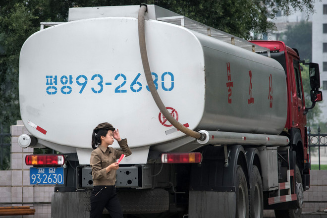 Đại sứ Nga cảnh báo hậu quả của việc ngừng cung cấp dầu cho Triều Tiên ảnh 1