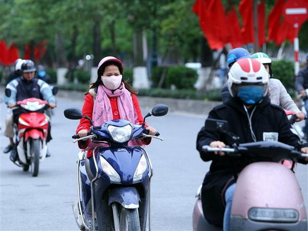 Không khí lạnh ảnh hưởng đến Hà Nội, trời mưa rào và rét đậm ảnh 1