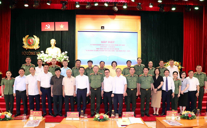 Phát động giải báo chí "Vì an ninh Tổ quốc và bình yên cuộc sống" ảnh 1